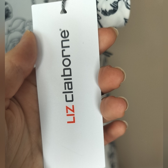 Liz Claiborne Floral Pattern Blouse - Picture 6 of 8